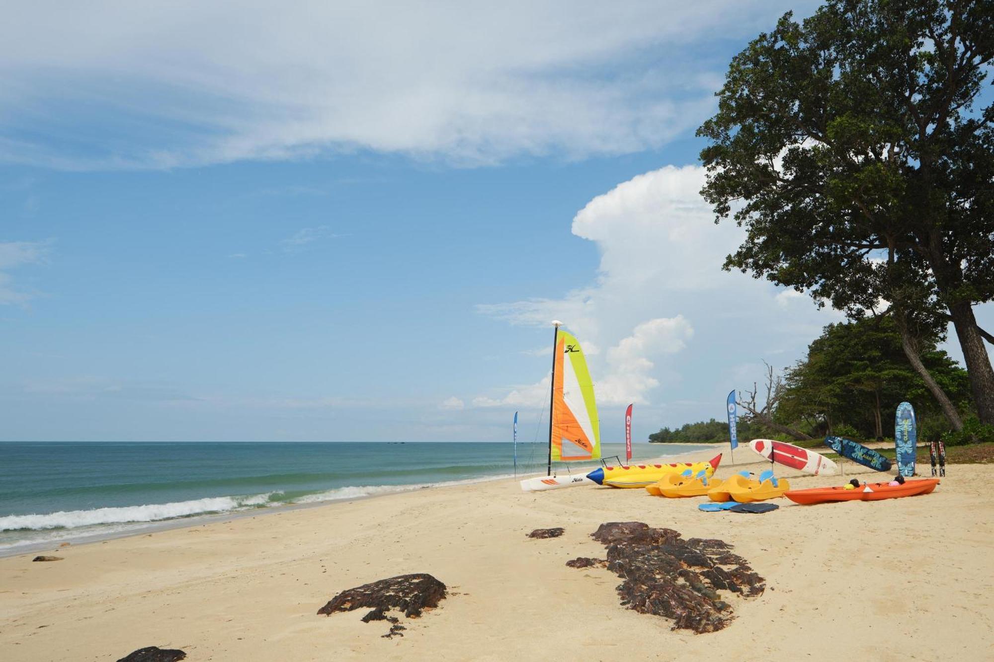 The Westin Desaru Coast Resort Exterior foto Beach at the resort