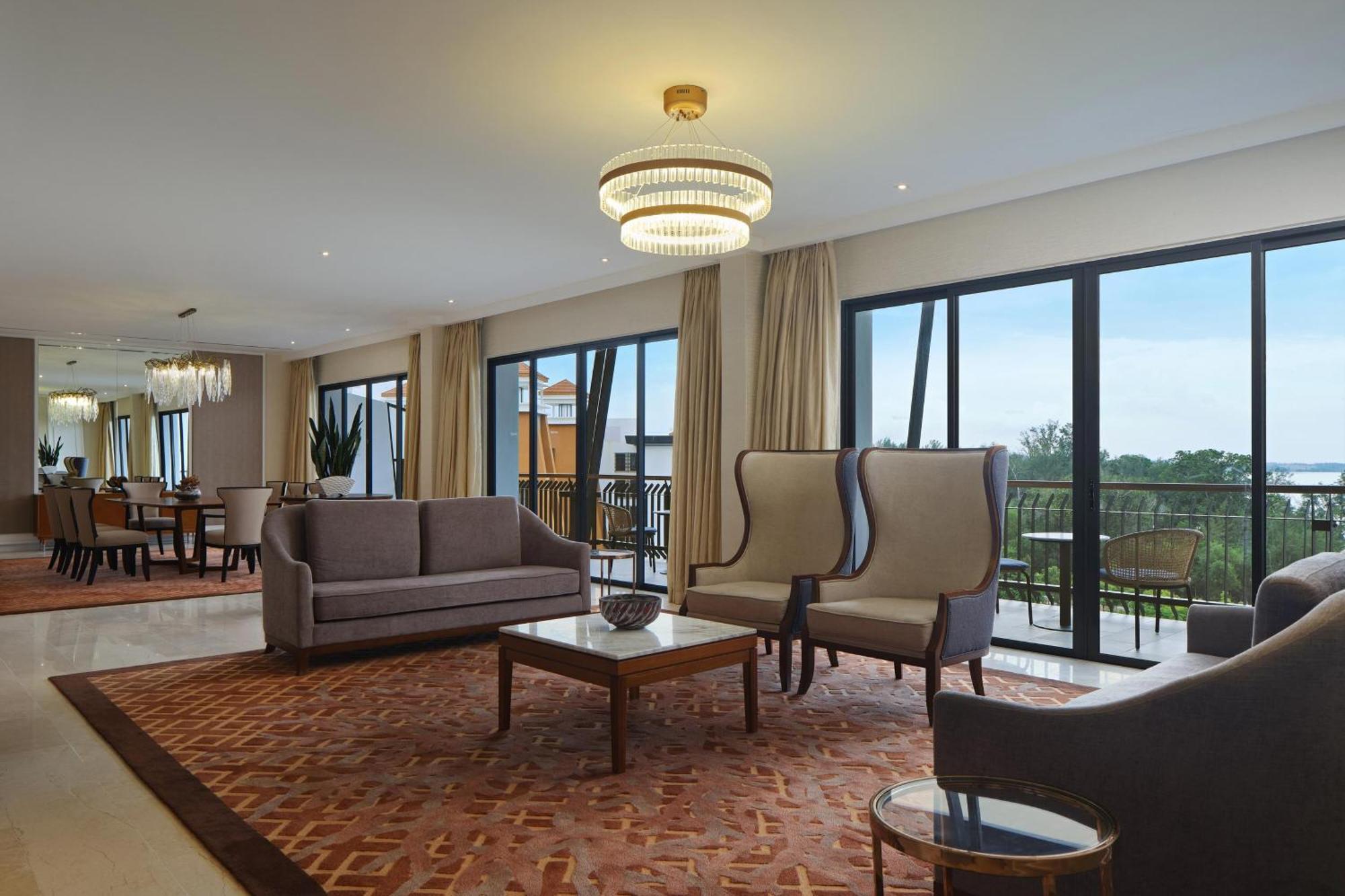 The Westin Desaru Coast Resort Exterior foto A living room in a suite at the Westin Kuala Lumpur