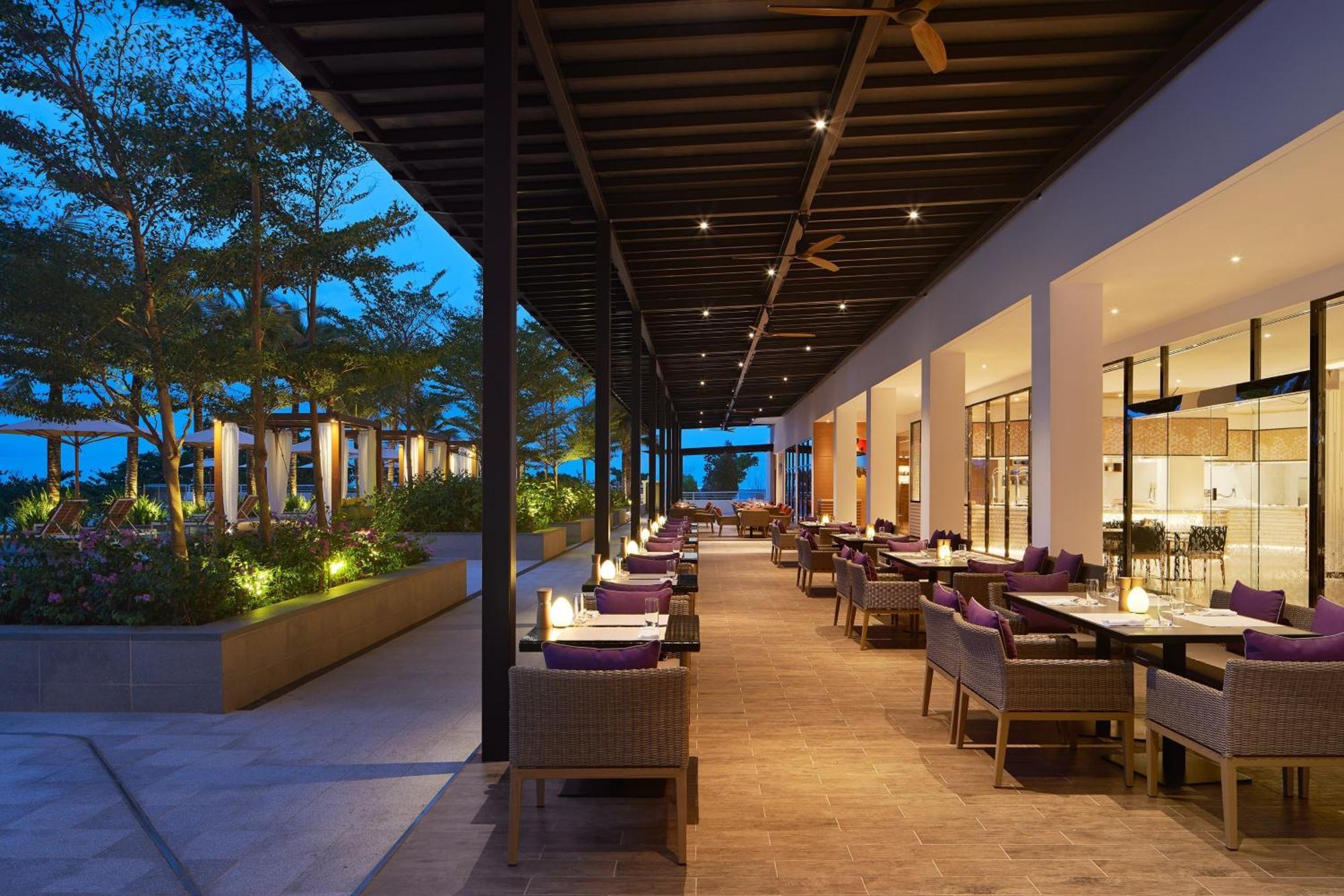 The Westin Desaru Coast Resort Exterior foto The Deck