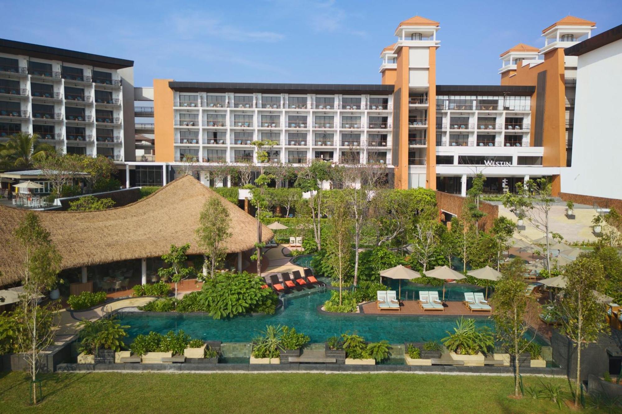 The Westin Desaru Coast Resort Exterior foto The hotel's main building
